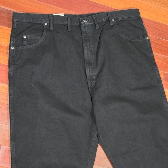 NWT Wrangler Rugged Weat Relaxed Fit Boot Cut Black Mens Jeans 46x32 - Picture 2 of 7